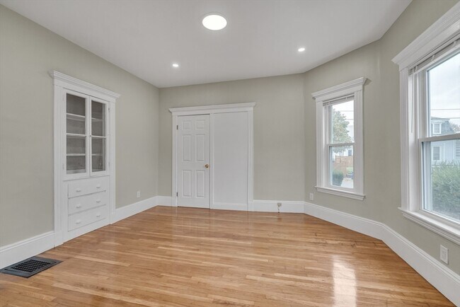 50-52 Brackenbury St-Unit -1 in Malden, MA - Building Photo - Building Photo