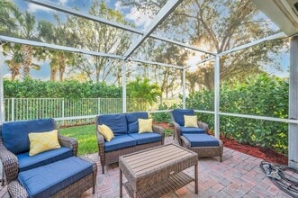 4856 SE Duval Dr in Stuart, FL - Foto de edificio - Building Photo