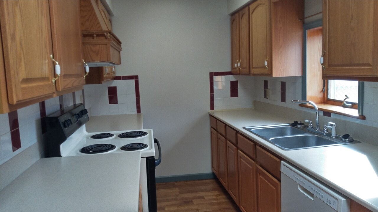 150 Leonard St, Unit 5 in Bloomsburg, PA - Building Photo