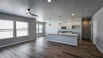 3162 N Coneflower Ave in Star, ID - Foto de edificio - Building Photo