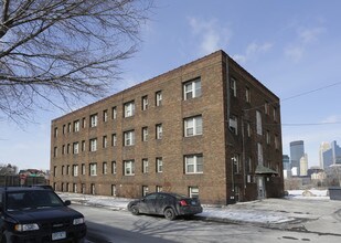 Dundry House in Minneapolis, MN - Building Photo - Building Photo