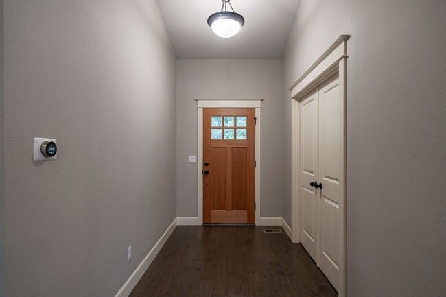 9965 SE Taggart St in Portland, OR - Building Photo - Building Photo