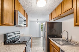 2225 Buchtel Blvd, Unit 208 in Denver, CO - Building Photo - Building Photo