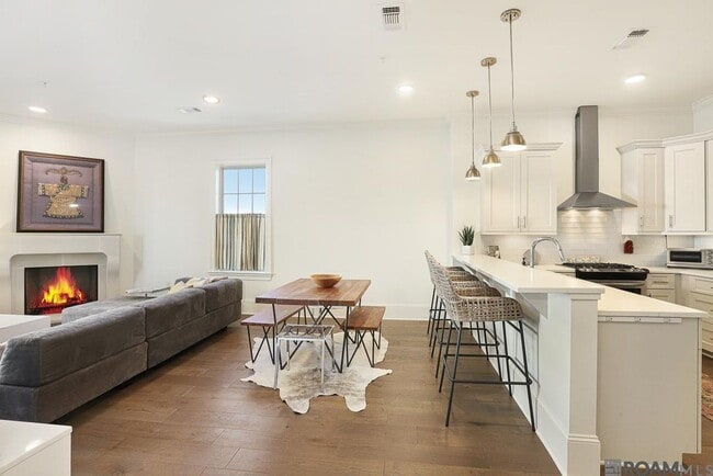 8211 Village Plaza Ct in Baton Rouge, LA - Building Photo - Building Photo