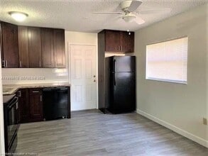 425 Las Palmas Cir in Avon Park, FL - Building Photo - Building Photo