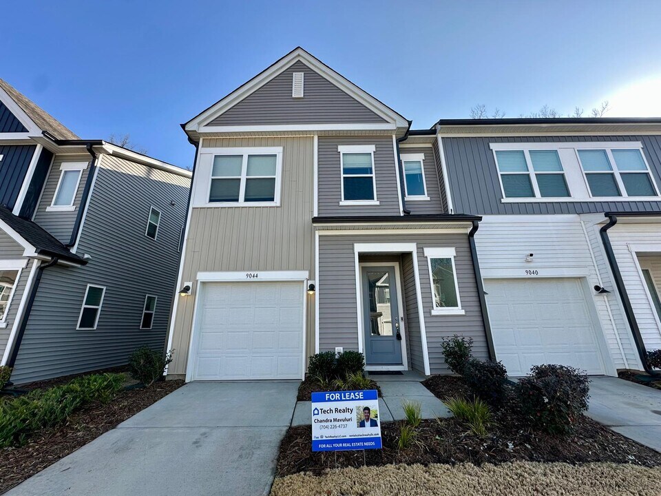 9044 Widden Wy in Charlotte, NC - Foto de edificio