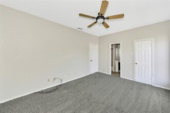 2101 Count Fleet Dr in Arlington, TX - Building Photo - Building Photo