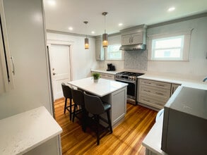 32 West St, Unit 32WestSt#Unit1 in Norwood, MA - Building Photo - Building Photo