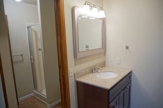 538 Strachan Dr, Unit 102 in Fort Collins, CO - Foto de edificio - Building Photo