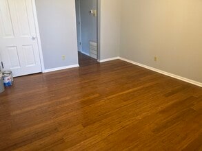 305 N View St in Aurora, IL - Building Photo - Building Photo