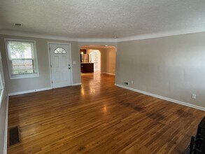 8164 SE 52nd Ave in Portland, OR - Building Photo - Building Photo