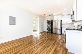 7039 Bevis Ave in Van Nuys, CA - Building Photo - Building Photo