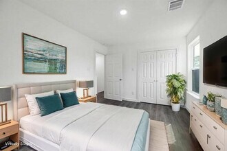 6015 Wedgefield St in Houston, TX - Foto de edificio - Building Photo