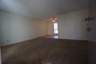 Emory St in Imperial Beach, CA - Building Photo - Building Photo