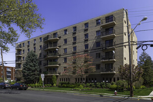 Park Renaissance Condominium Apartments