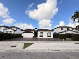 2902 SW 149th Pl in Miami, FL - Building Photo