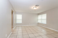 3568 Betty Ann Ct E in Palm Beach Gardens, FL - Foto de edificio - Building Photo