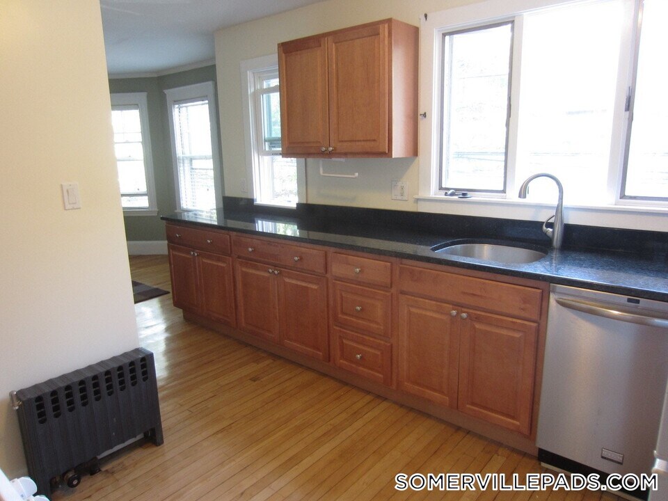 190 North St in Somerville, MA - Building Photo