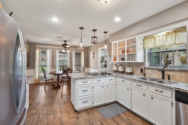 property at 5003 Mockingbird Ln