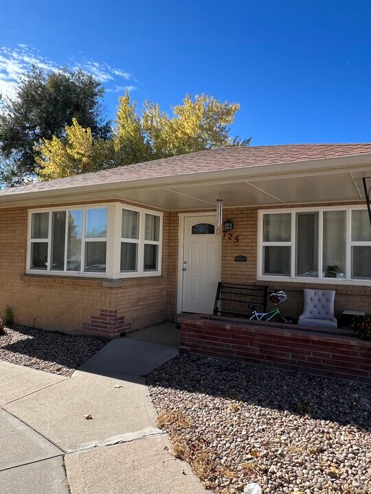 725 S Krameria St in Denver, CO - Building Photo