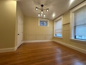184 Saint Paul St, Unit 1 in Brookline, MA - Building Photo - Building Photo