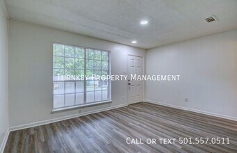 8901 Tanya Dr in Little Rock, AR - Building Photo - Building Photo