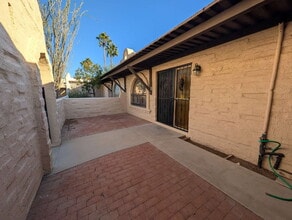 5230 N Tigua Dr in Tucson, AZ - Building Photo - Building Photo