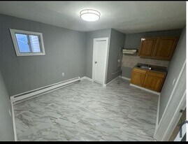 807 Summer Ave, Unit 2 in Newark, NJ - Building Photo