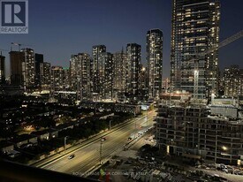 3985 Grand Park Dr in Mississauga, ON - Building Photo