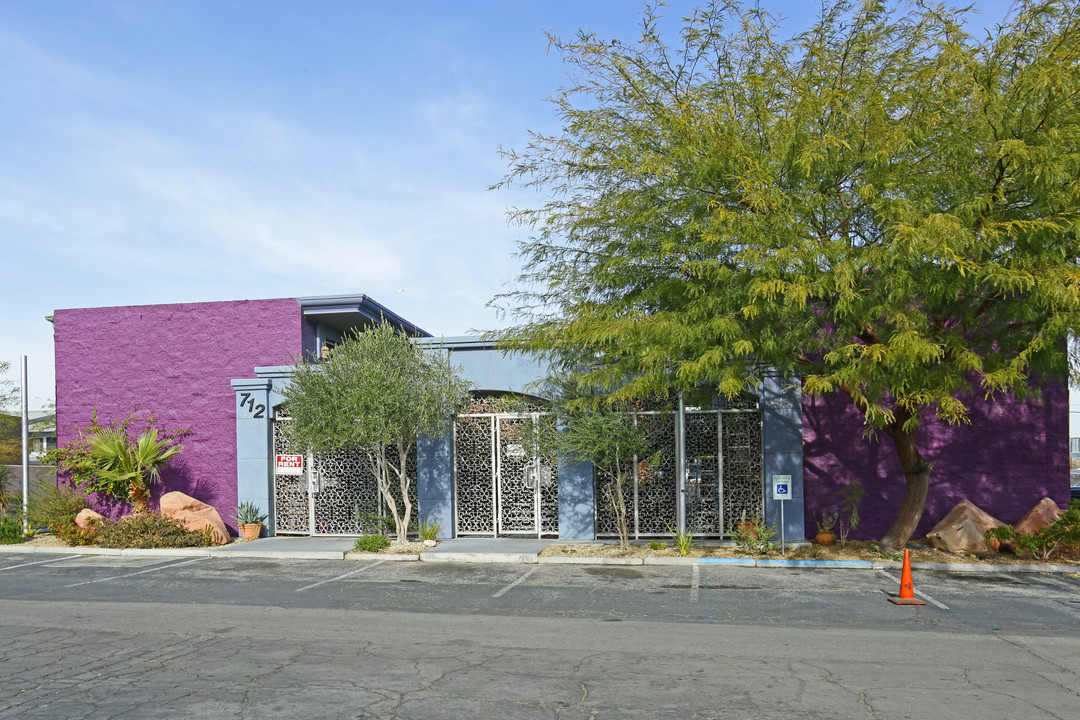 Naples Enclaves in Las Vegas, NV - Building Photo