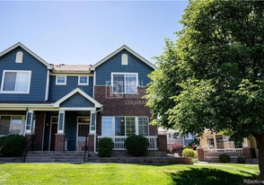 7293 S Laredo St in Aurora, CO - Building Photo