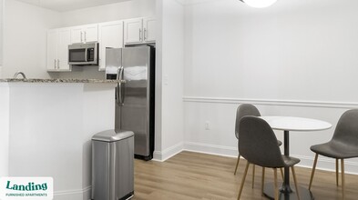 925 Canterbury Rd NE in Atlanta, GA - Building Photo - Building Photo