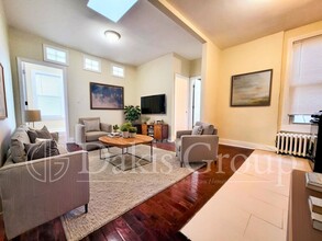 45-07 Ditmars Blvd in Queens, NY - Building Photo - Building Photo