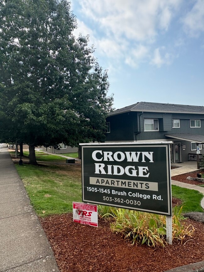 Crown Ridge Apartments in Salem, OR - Building Photo - Building Photo