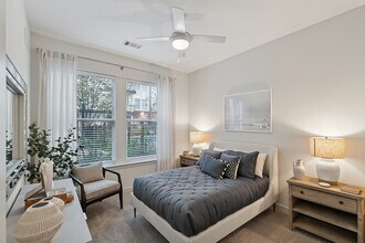 Encore Mid City in Huntsville, AL - Building Photo - Building Photo