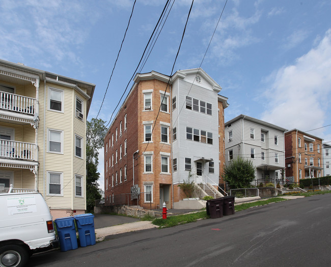 58-60 Booth St in New Britain, CT - Building Photo - Building Photo