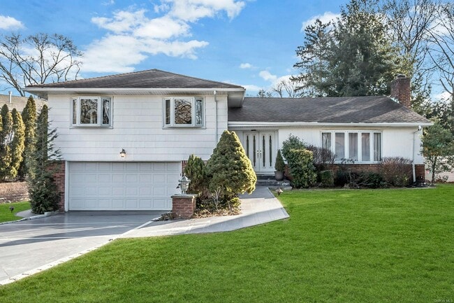 property at 88 Knollwood Rd