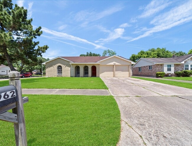 property at 7962 Southmeadow Dr