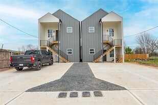 9727 A/B Cargill St in Houston, TX - Building Photo