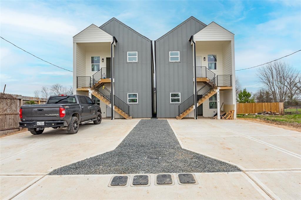 9727 A/B Cargill St in Houston, TX - Building Photo
