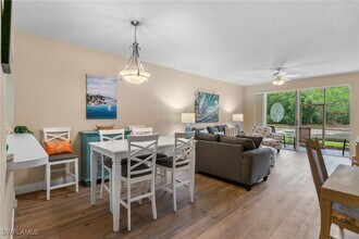 3245 Cypress Glen Way in Naples, FL - Building Photo - Building Photo
