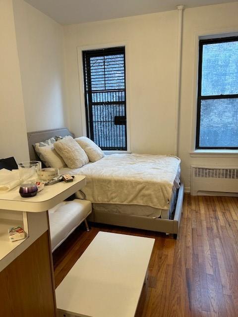 358 E 51st St in New York, NY - Building Photo