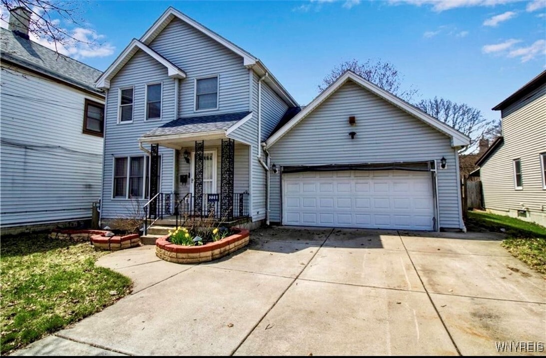 228 Pine St in Buffalo, NY - Building Photo