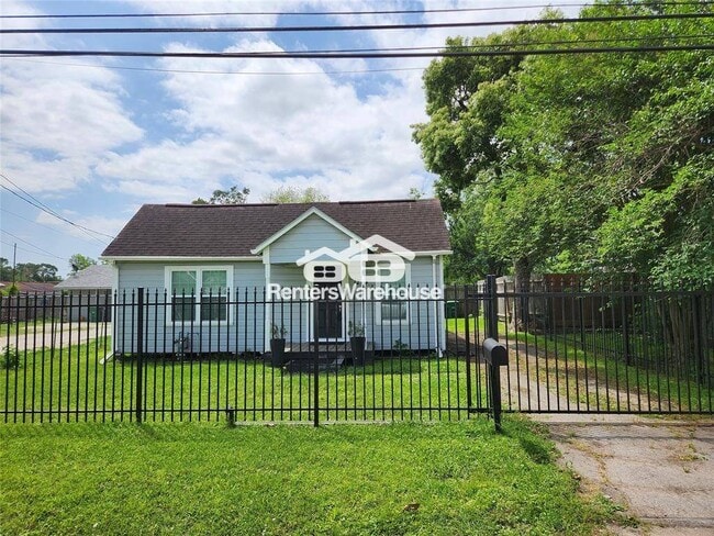 property at 1204 De Boll St