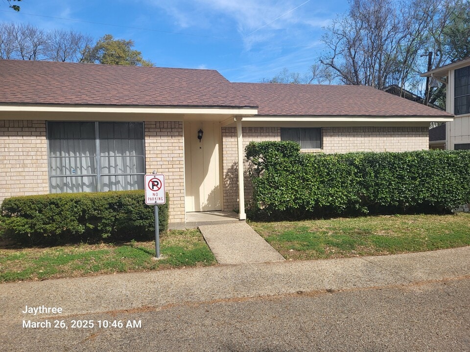 905 N 24th St, Unit N in Corsicana, TX - Foto de edificio