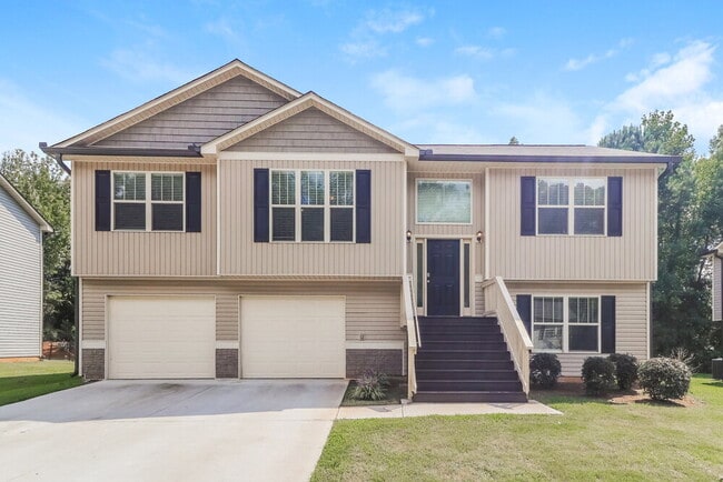 property at 428 Charleston Pl