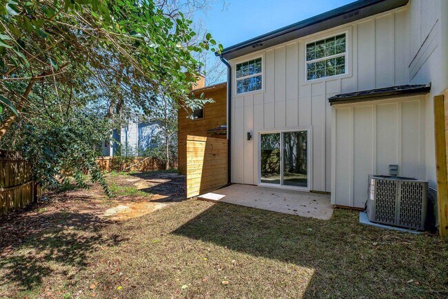 1226 Hidden Pl in Tallahassee, FL - Building Photo - Building Photo