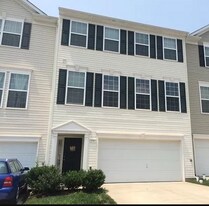 2178 Golden Eagle Dr in York, PA - Building Photo