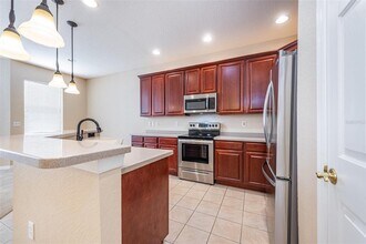 1427 Summergate Dr in Valrico, FL - Building Photo - Building Photo