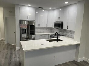 12171 SW 4th St in Pembroke Pines, FL - Building Photo - Building Photo